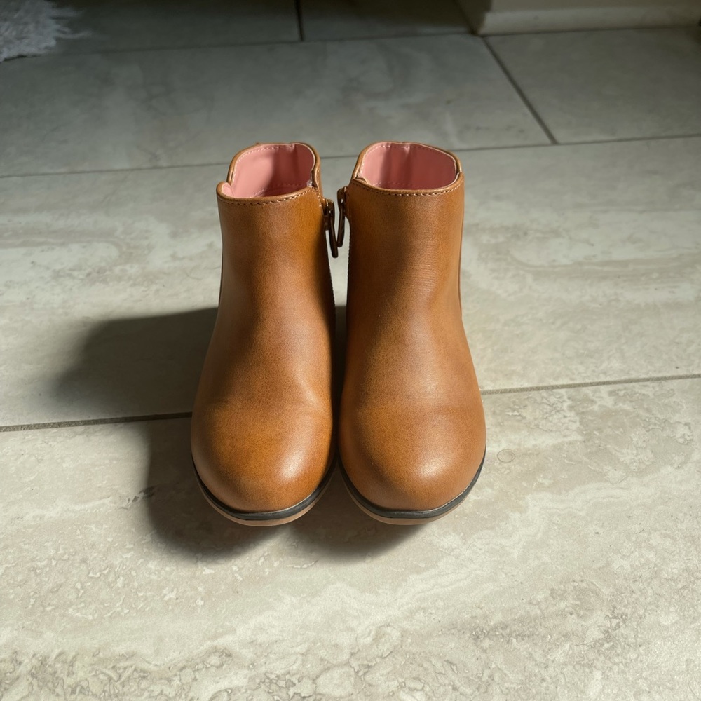 Tan cat & Jack girls boots